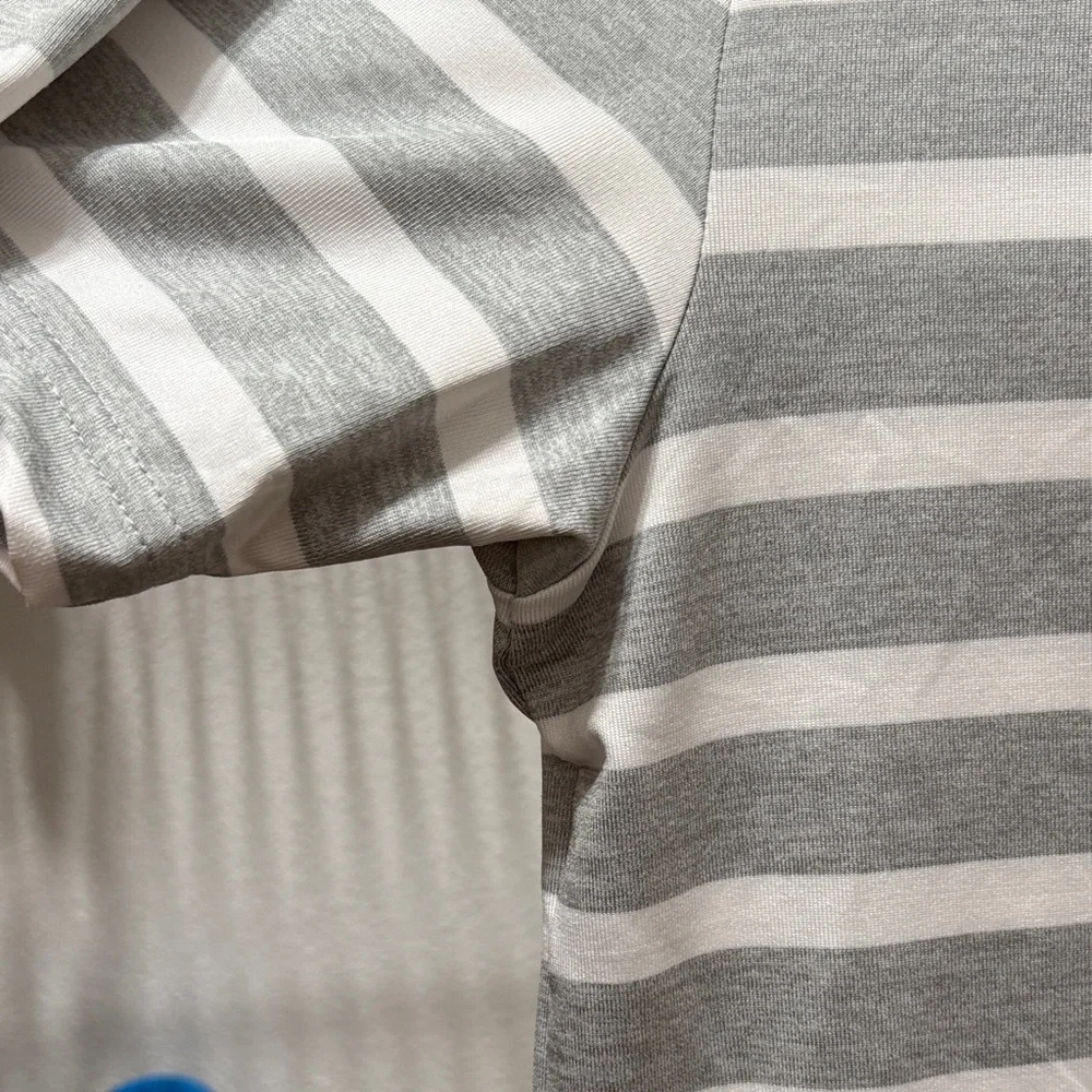 Under Armour Men's Light Gray and White Polo Shirt - Picture 3 of 7